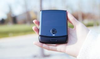 摩托罗拉razr折叠手机