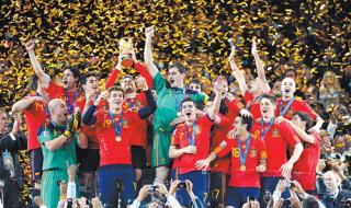 2010年南非足球世界杯冠军是谁 2010年世界杯冠军教练是谁